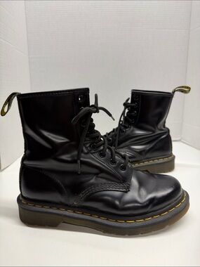 Dr Martens 1460 Boots Lace Up Combat Docs Shoes Leather Black Women's Size 7